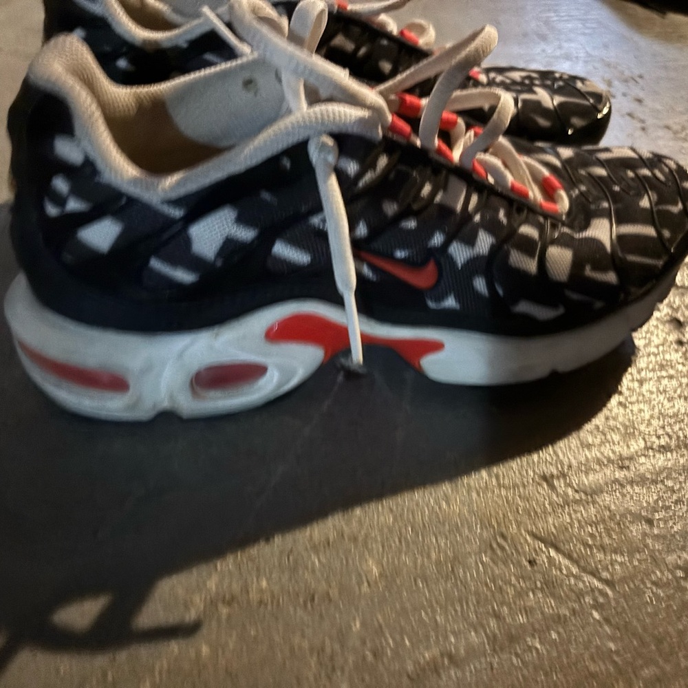 Nike Black and White Sneakers